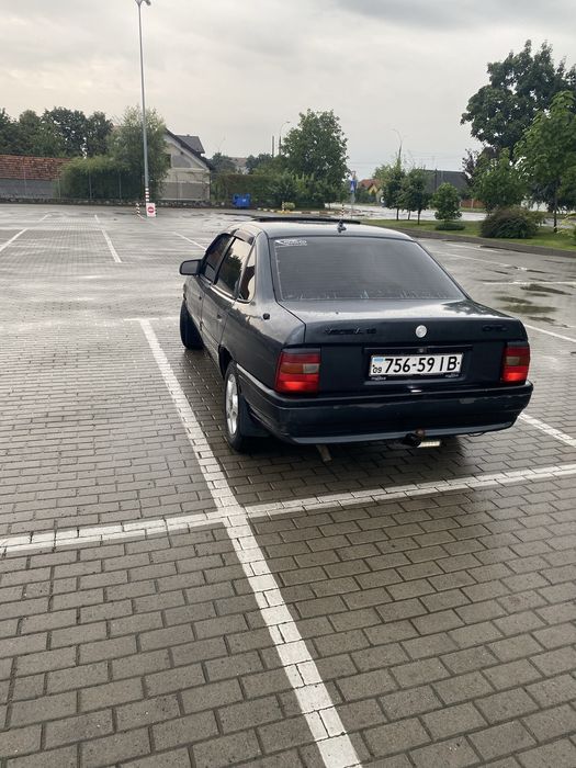 Продам Opel Vectra A 1,6 газ\бензин