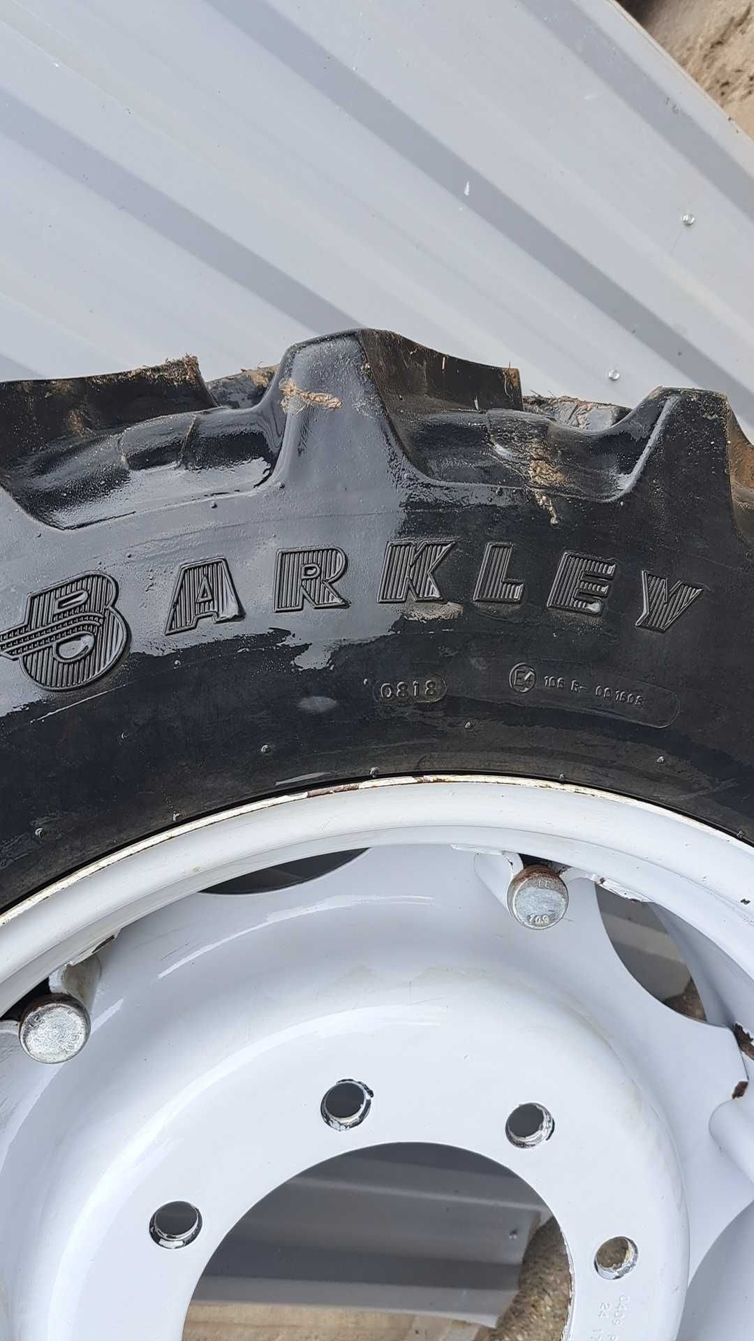 Koła 280/85R24 Barkley i 16.9 28 Mitas Zetor Proxima RADIAL