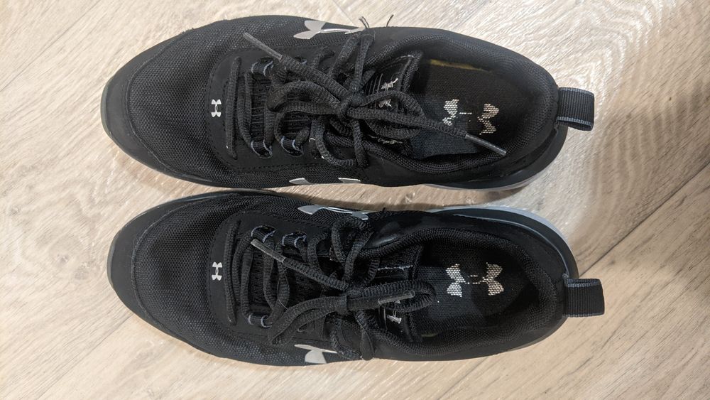 Бігові кросівки Under armour