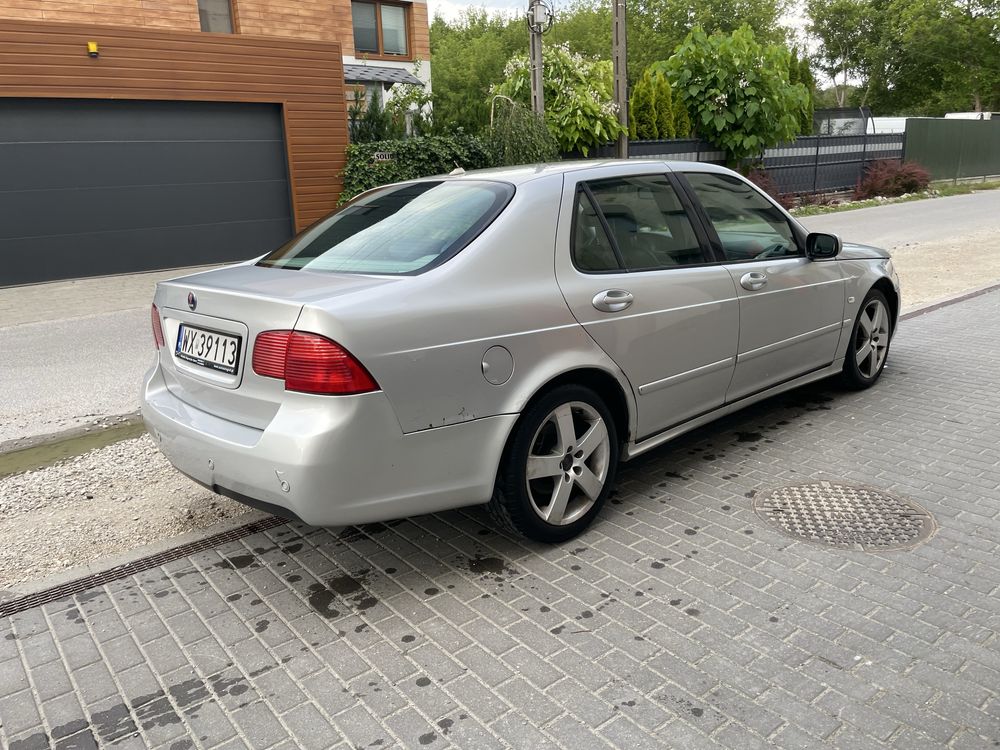 Saab 9-5.