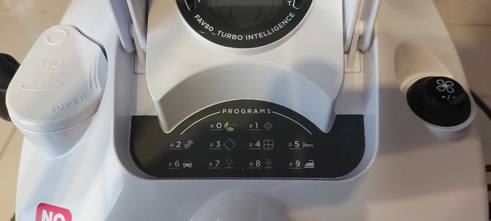 Máquina de limpeza a vapor