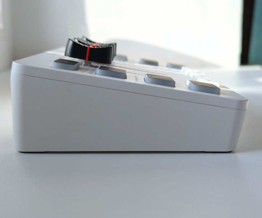 FIFINE AmpliGame SC3 — новий білий аудіомікшер для стрімів