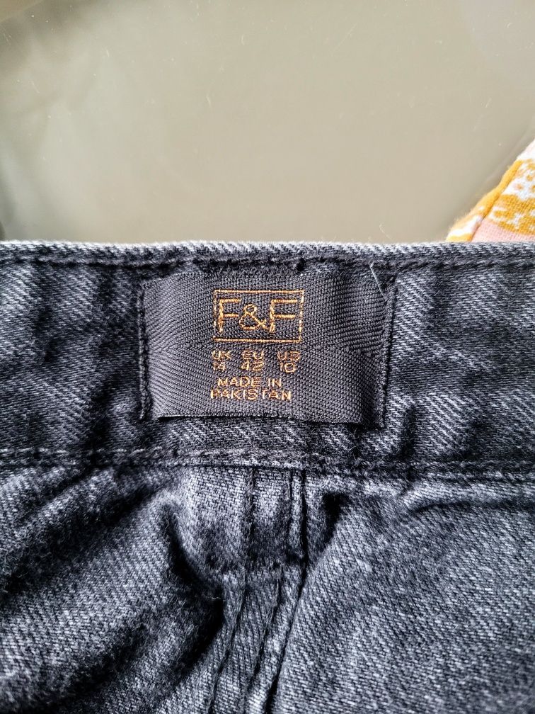 F&F. Czarna jeansowa spódniczka mini, rozmiar XL / 42