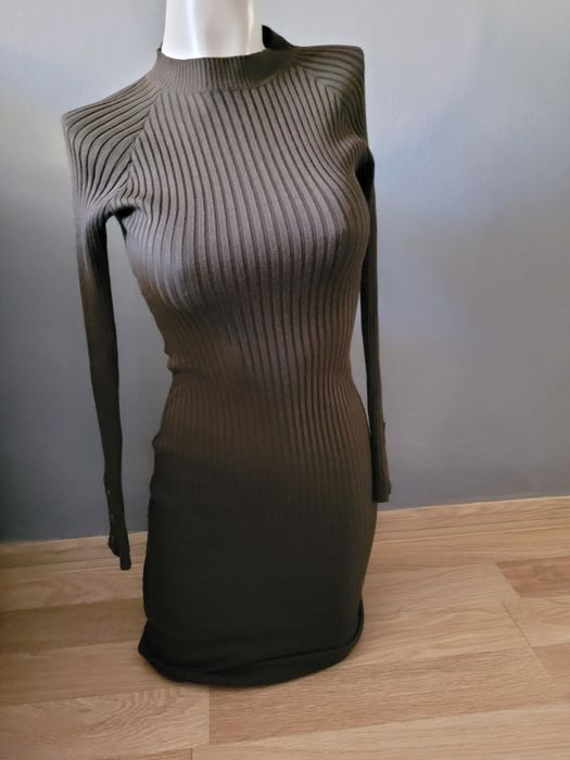Sukienka prążkowana zielona khaki midi paski ołówkowa 40/42 L/XL