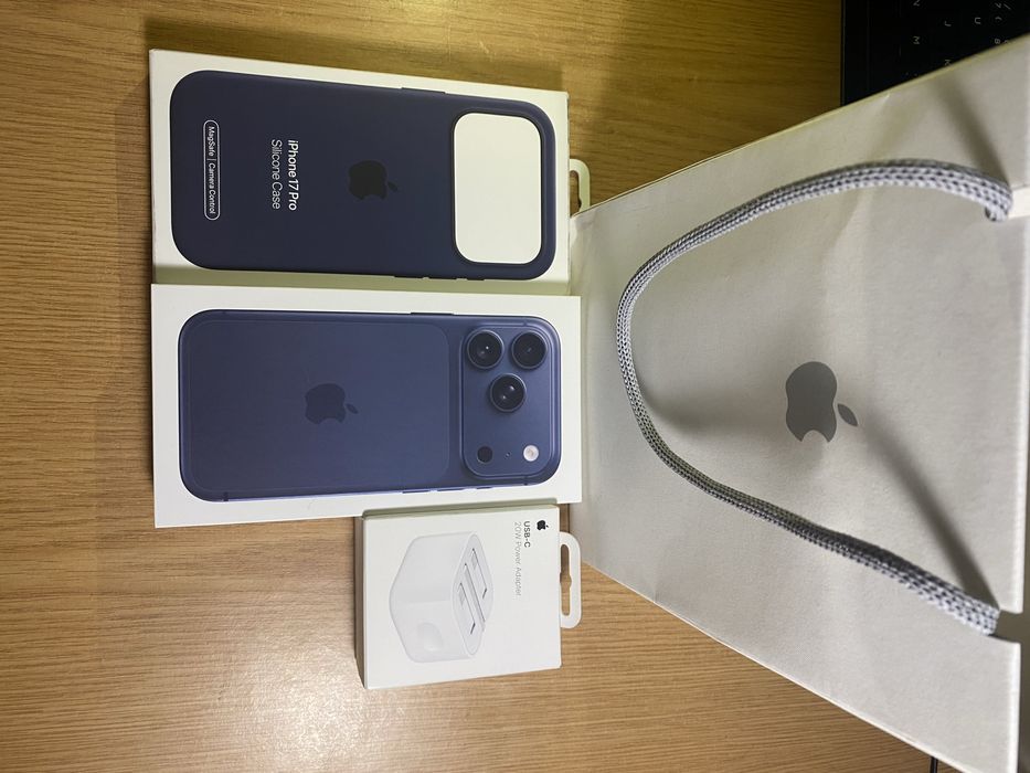 Iphone 17 Pro Deep Blue 256 GB Selado
