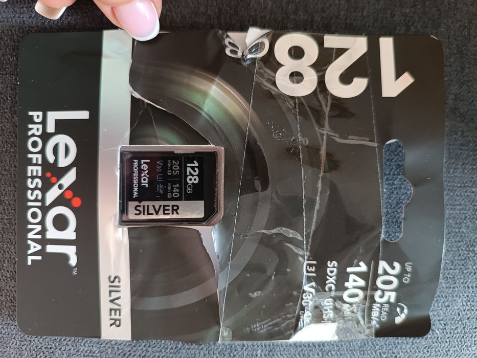 Карта пам'яті 128 ГБ