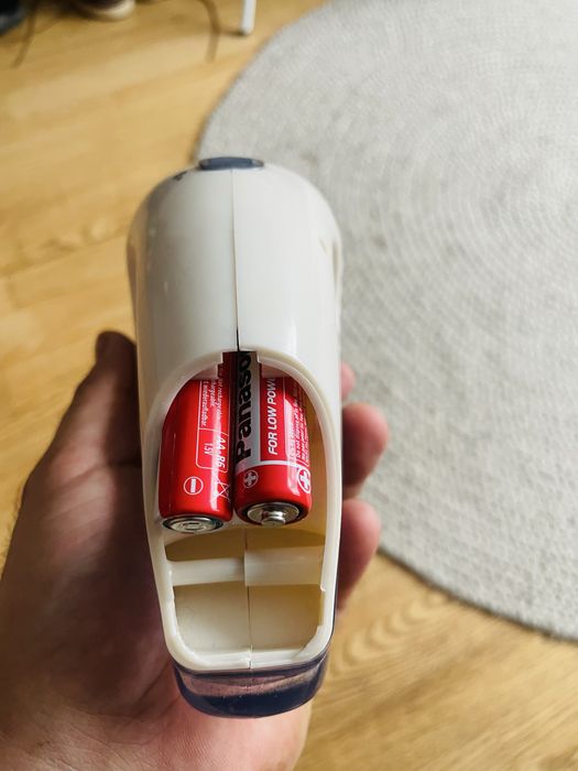 Golarka do ubrań. Na baterie.