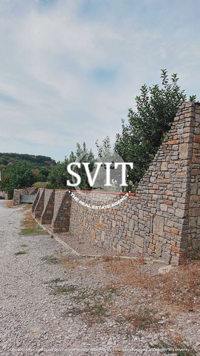 Продам будинок під реконструкцію