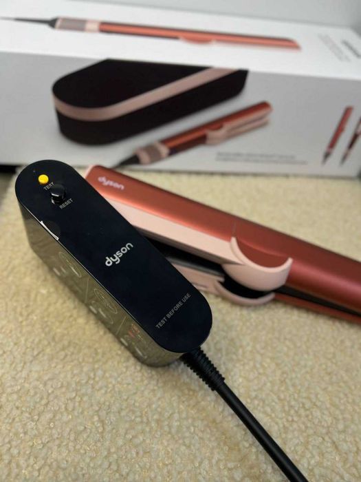 Dyson Airstrait HT01 Strawberry Bronze утюжок з кейсом в комплекті