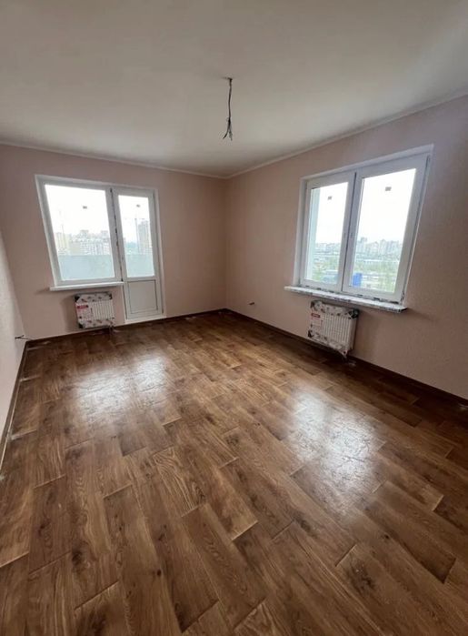 ЄОСЕЛЯ  Буд-1 2к-77м2 з ремонтом біля парку Молодіжний Закре