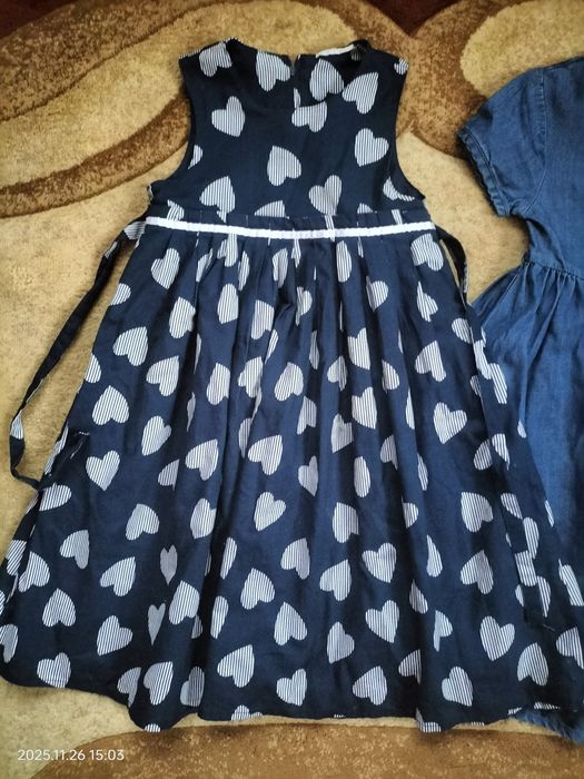 сукня для дівчинки на 5-6 років, лот ціна за дві