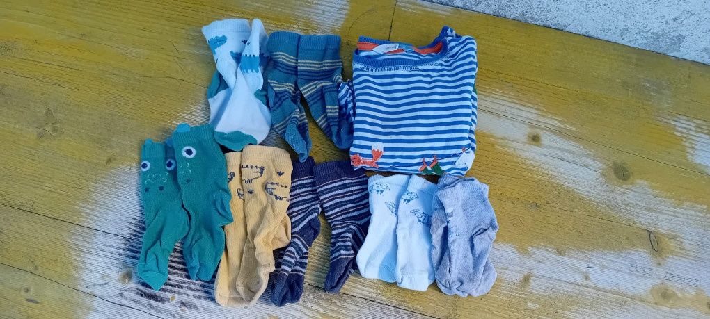 Conjunto blusa e meias bebé tamanho 18-24 meses
