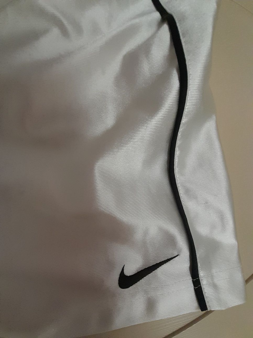 Оригинал Nike спортивные шорты L