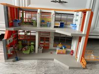 Szpital dzieciecy z wyposazeniem playmobil 6657