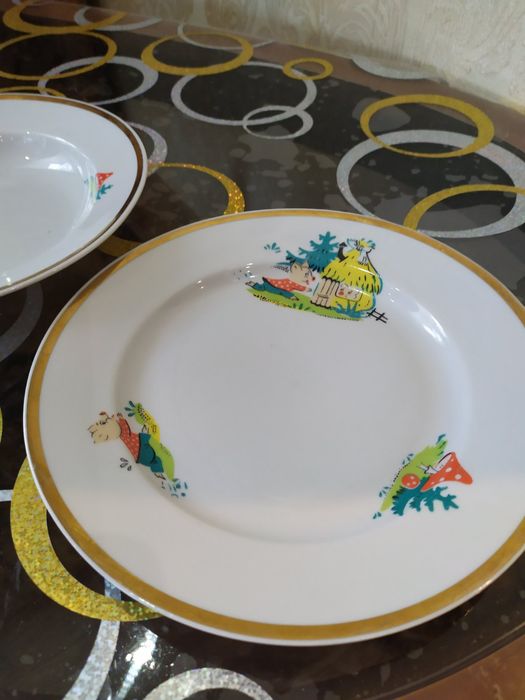 Детская посуда Дулево, тарелки новые, позолота на месте,