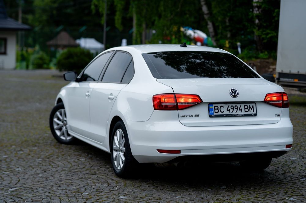 Автомобіль Volkswagen Jetta 2015