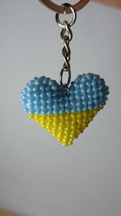 Патріотичний брелок.Вироби з бісеру.