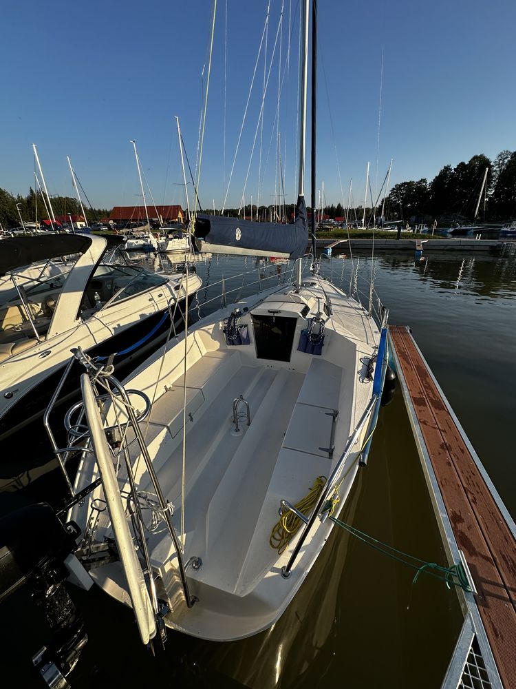 Jacht Tango 730 Sport