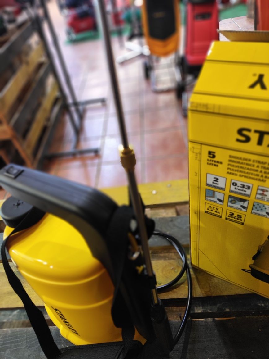 Опрыскиватель аккумуляторный STANLEY SXSPBS05E/5литров/Европейское кач