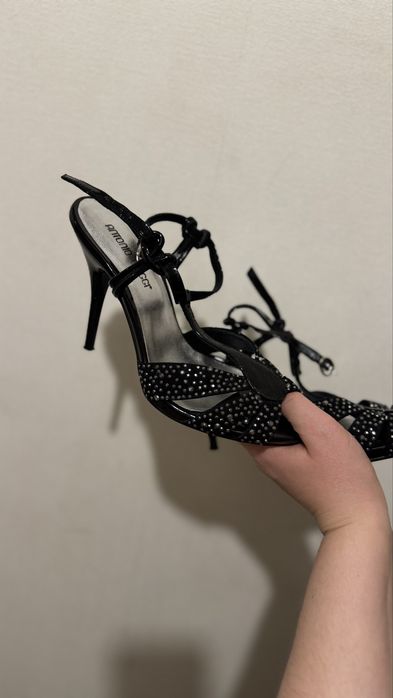 Босоніжки, туфлі натуральна шкіра/замш в ідеальному стані