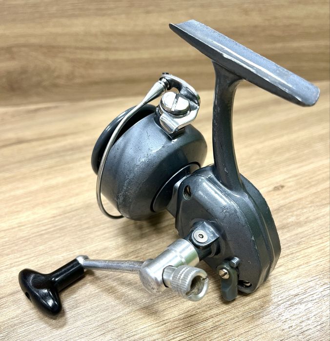 Stary kołowrotek wędkarski NORIS Shakespeare 2010 na ślimaku