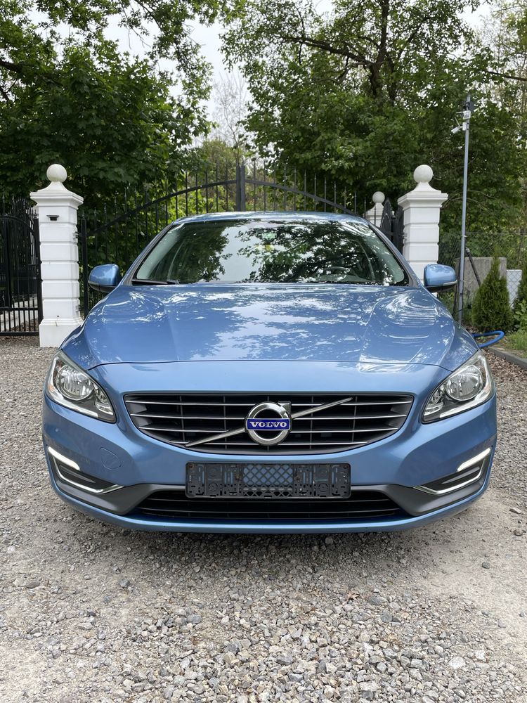 Volvo V60 Ocean Race 2.0 D4 geartronik 8 ,ful .