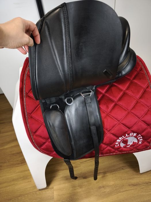 17 cali Thorowgood T8 siodło ujeżdżeniowe Id.573