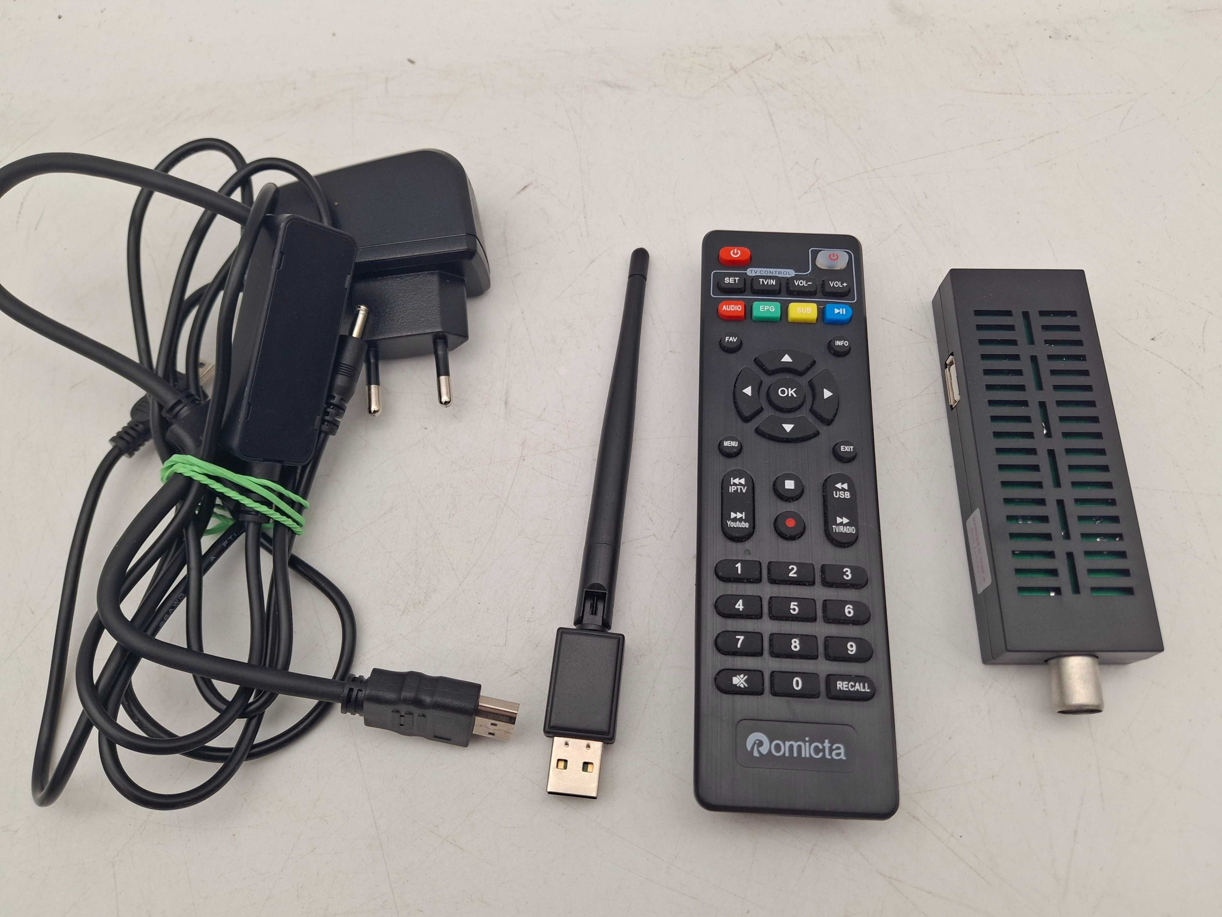 Dekoder Tuner DVB-T2 Omicta