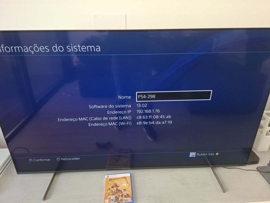 Playstation 4 Pro branca em bom estado