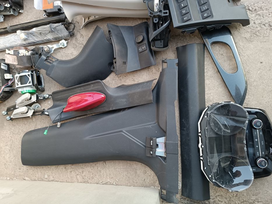 Пластиковая накладка на стойкуNissan rogue