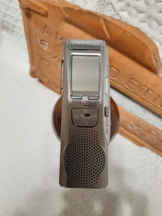 Продається ОРИГІІНАЛЬНИЙ японський  диктофон  PANASONIC:RR-US 395.