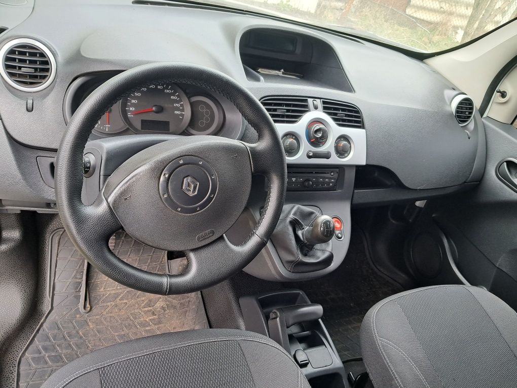 Продам Renault Kangoo 2012