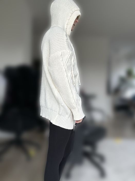 Ciepły dziergany kardigan