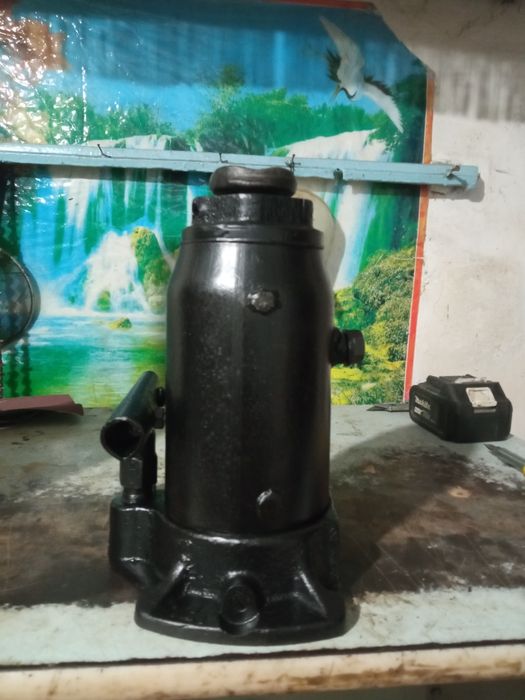 Домкрат гідравлічний 12 тонн