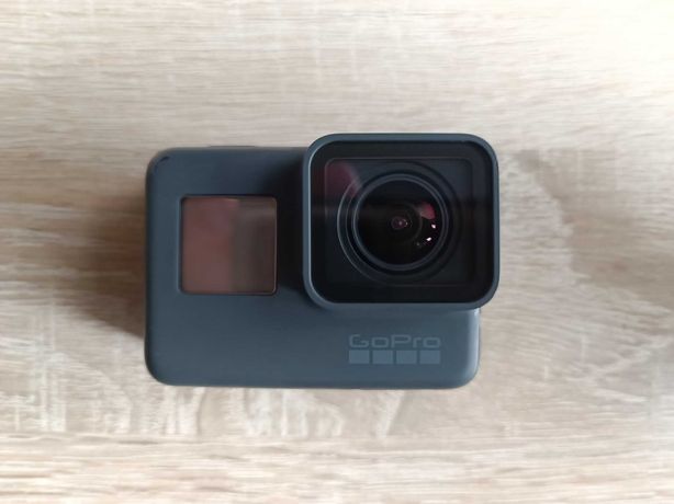 Камера GoPro HERO 5 Black с противоударным кейсом и штативом
