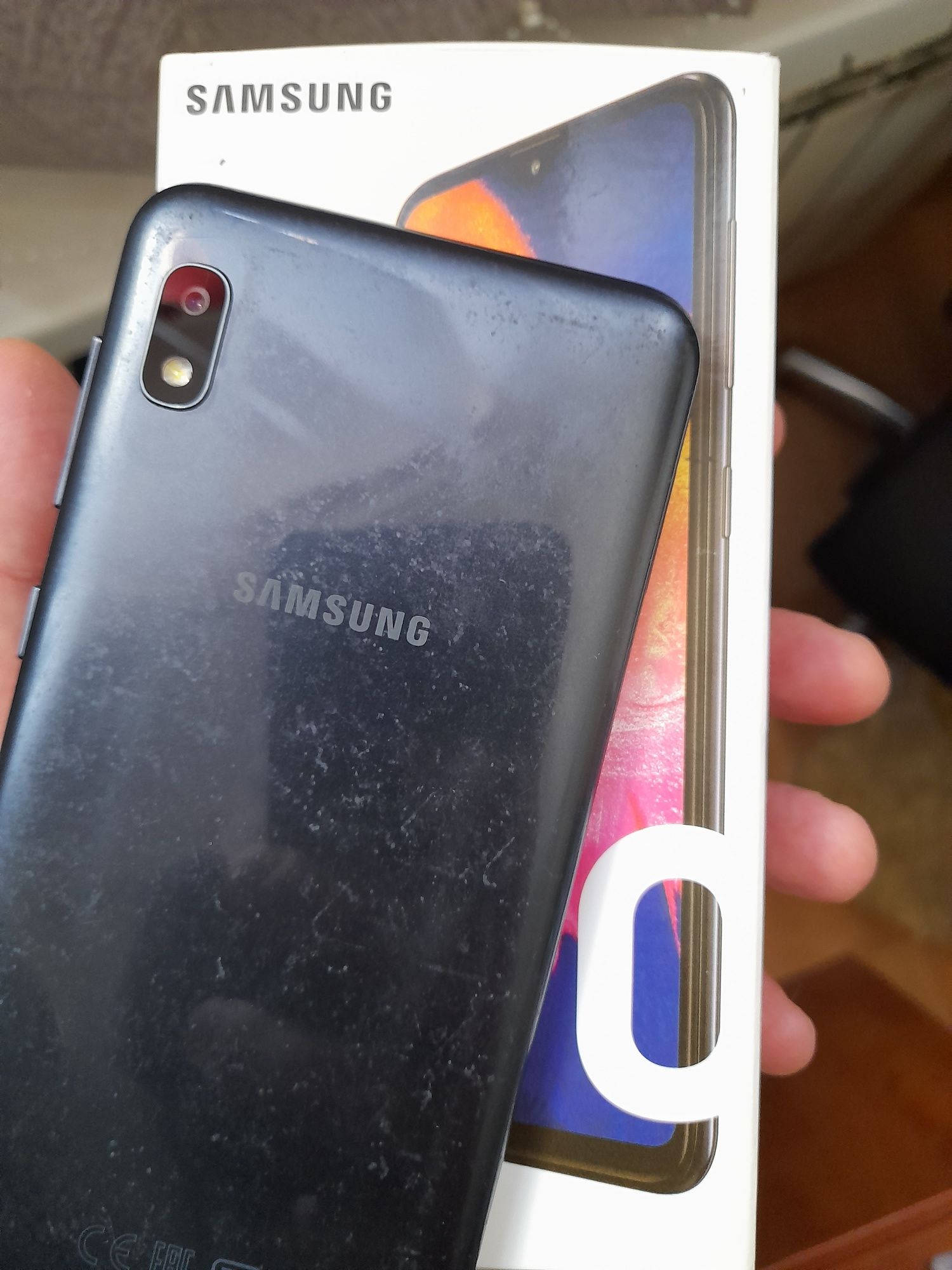 Телефон Samsung Galaxy A 10 32GB смартфон