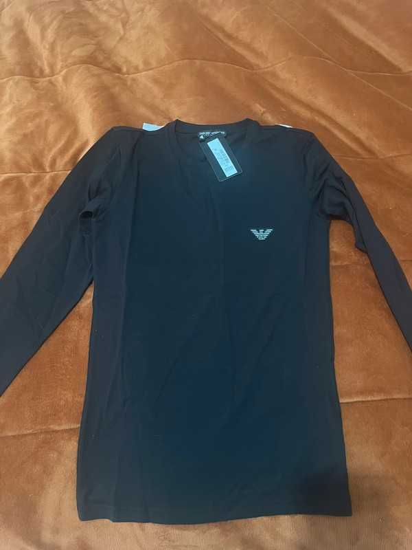 Camisola preta da Empório Armani