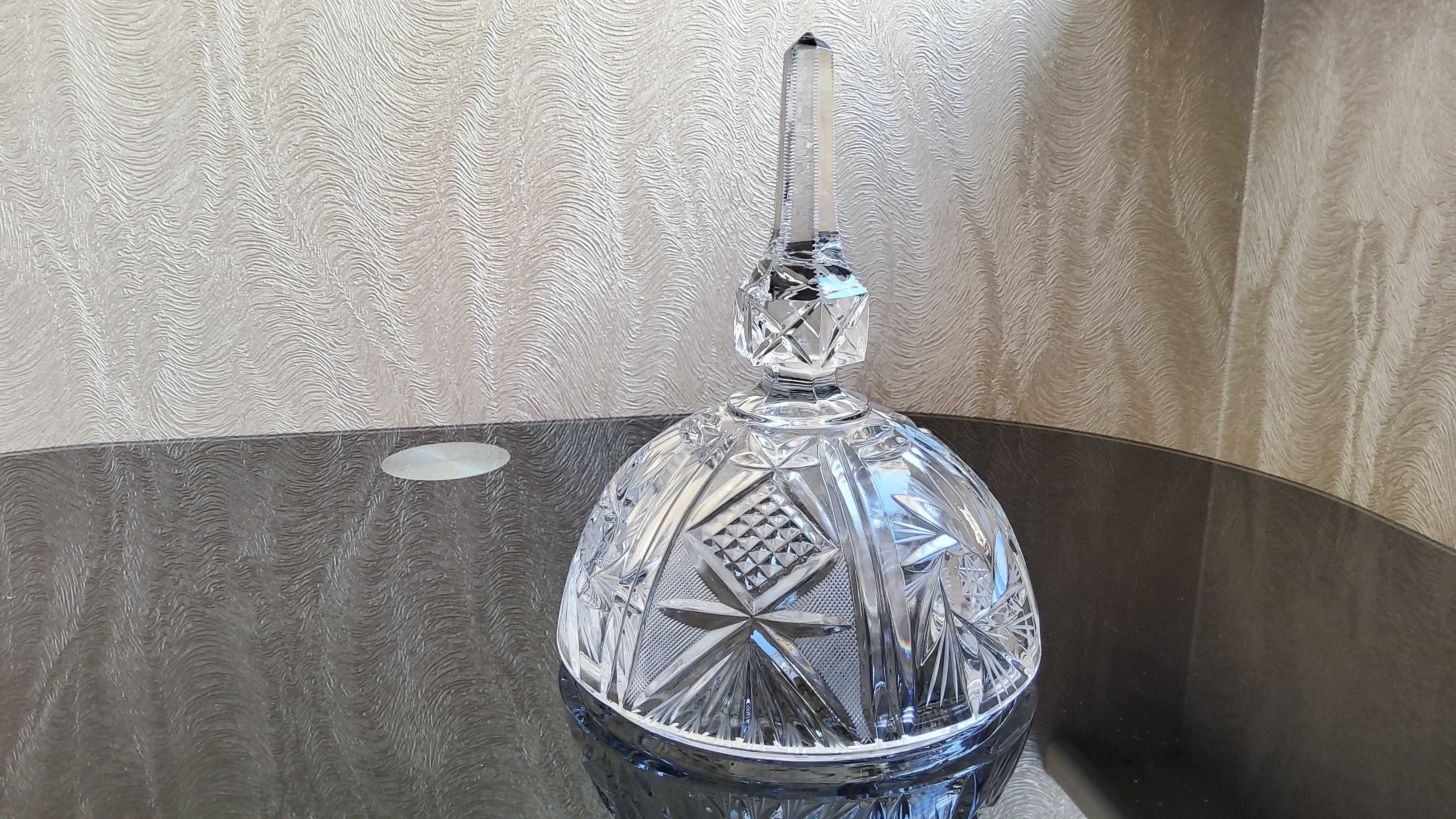 Хрустальная конфетница, Чехия ручная работа. Новая
