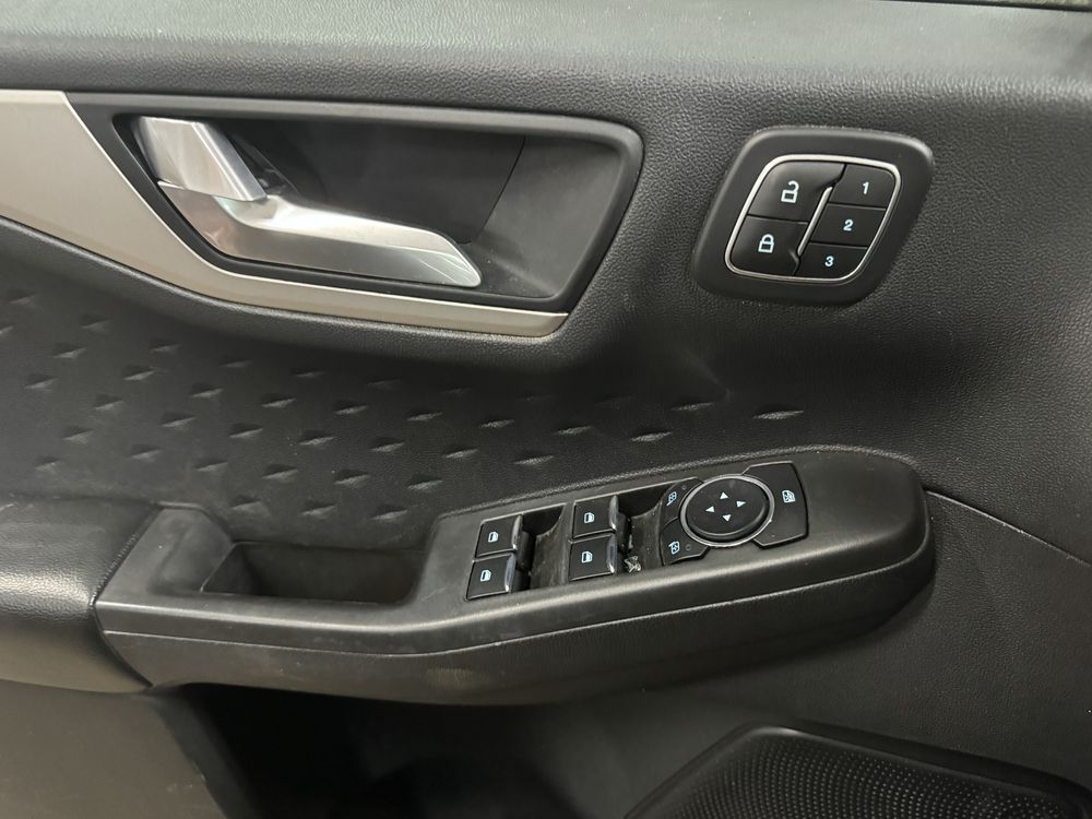 Карти двери cалона обшивка ford escape kuga 2020 разборка