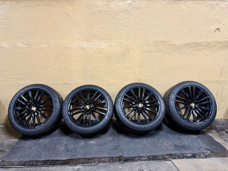 Диски с резиной Porsche r20 оригінал