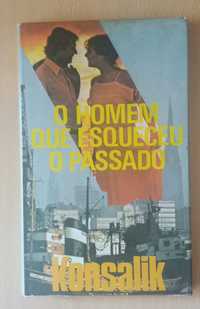 Livro " O Homem que Esqueceu o Passado "