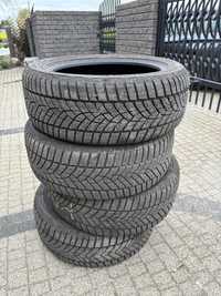 Opony zimowe Goodyear Ultragrip Performance+ 215/55 R17