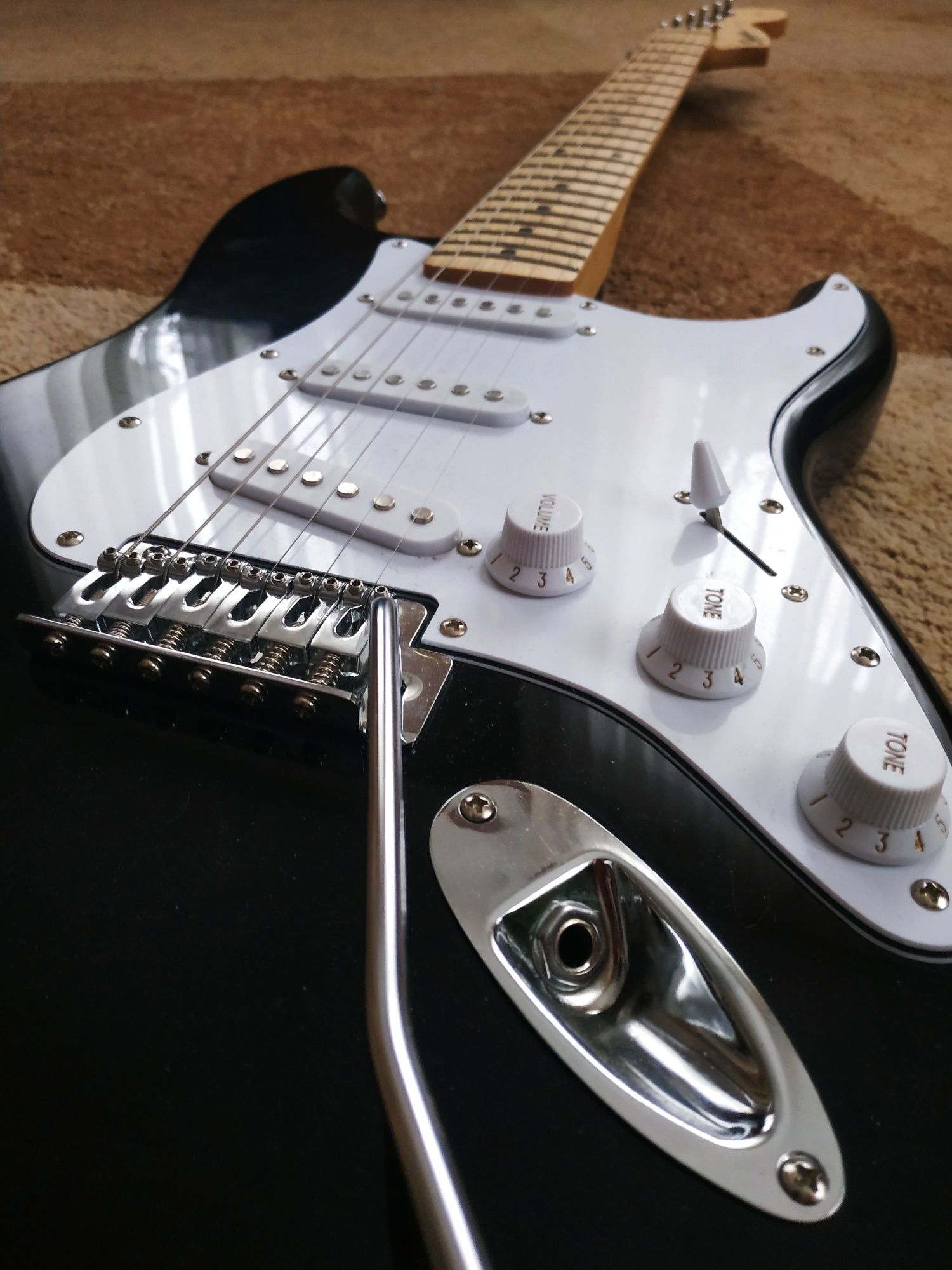 Squier by Fender Affinity Stratocaster Електрогітара