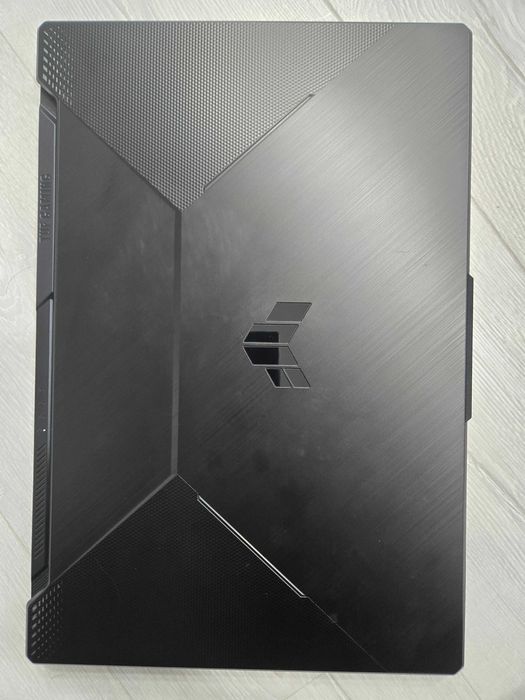 ASUS TUF F17 FX706HM (i7-11800H | RTX 3060 | 32GB | 1.5TB SSD)