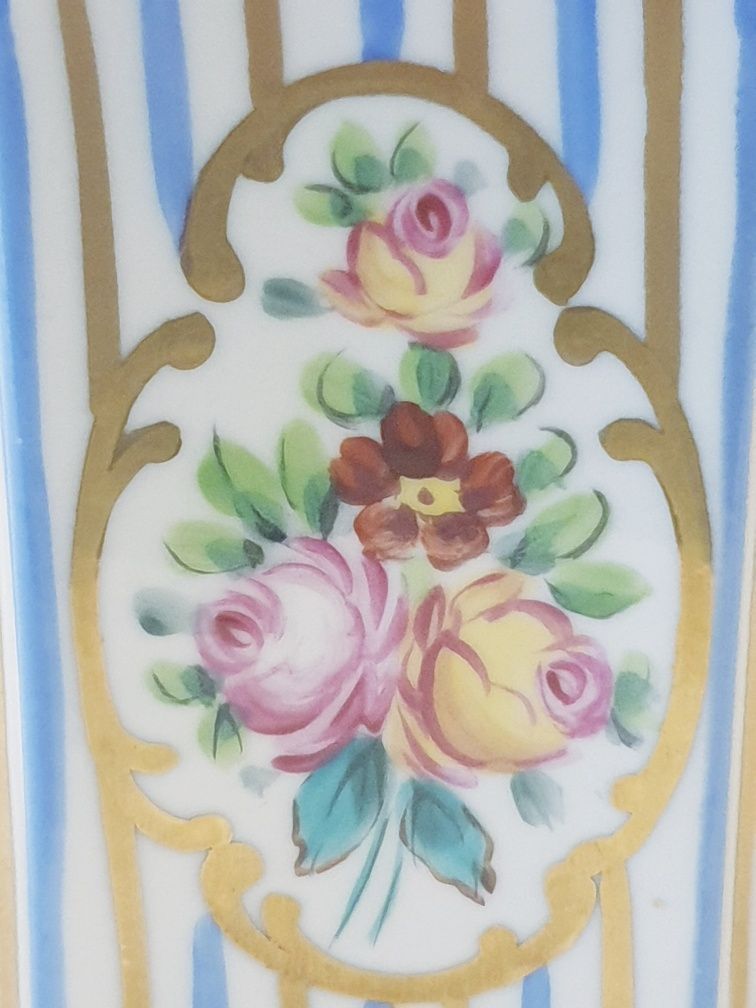 Lindo antigo conjunto de frascos de perfume em porcelana pintada à mão