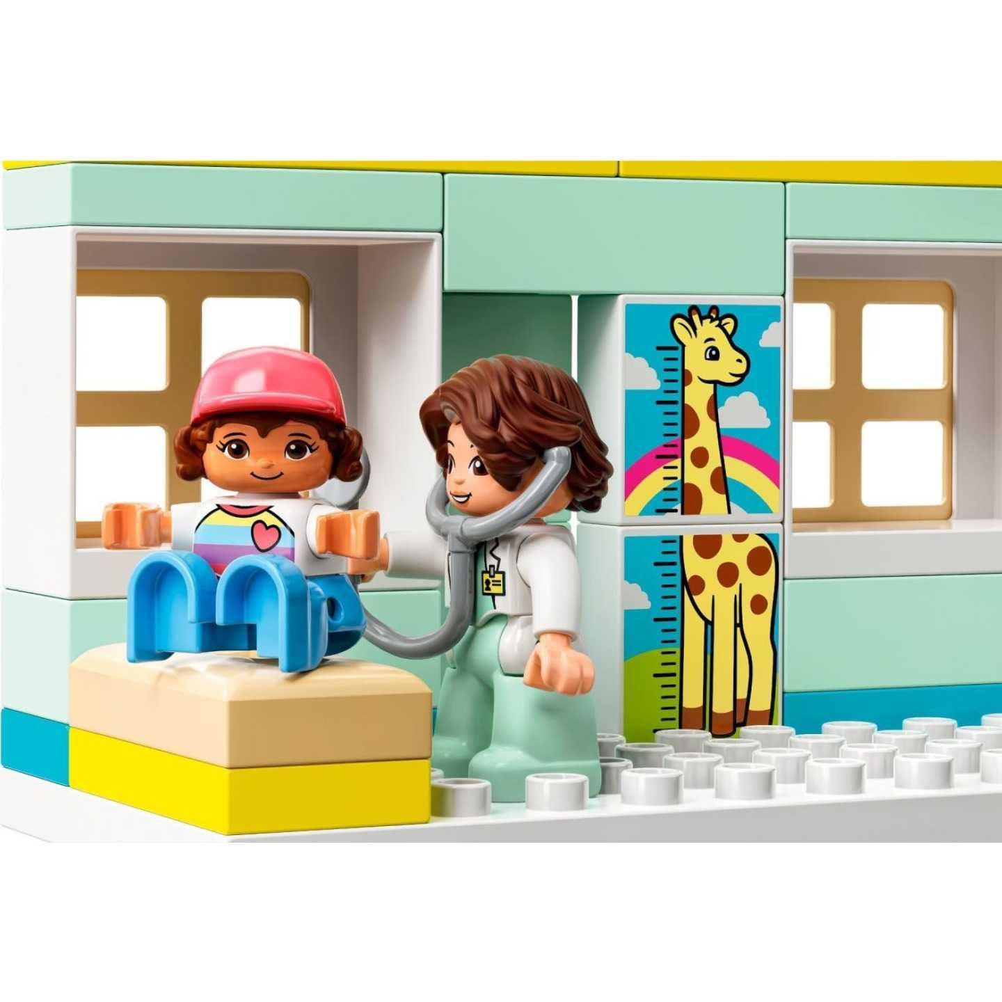 Lego Duplo 10968 Поход к врачу. В наличии