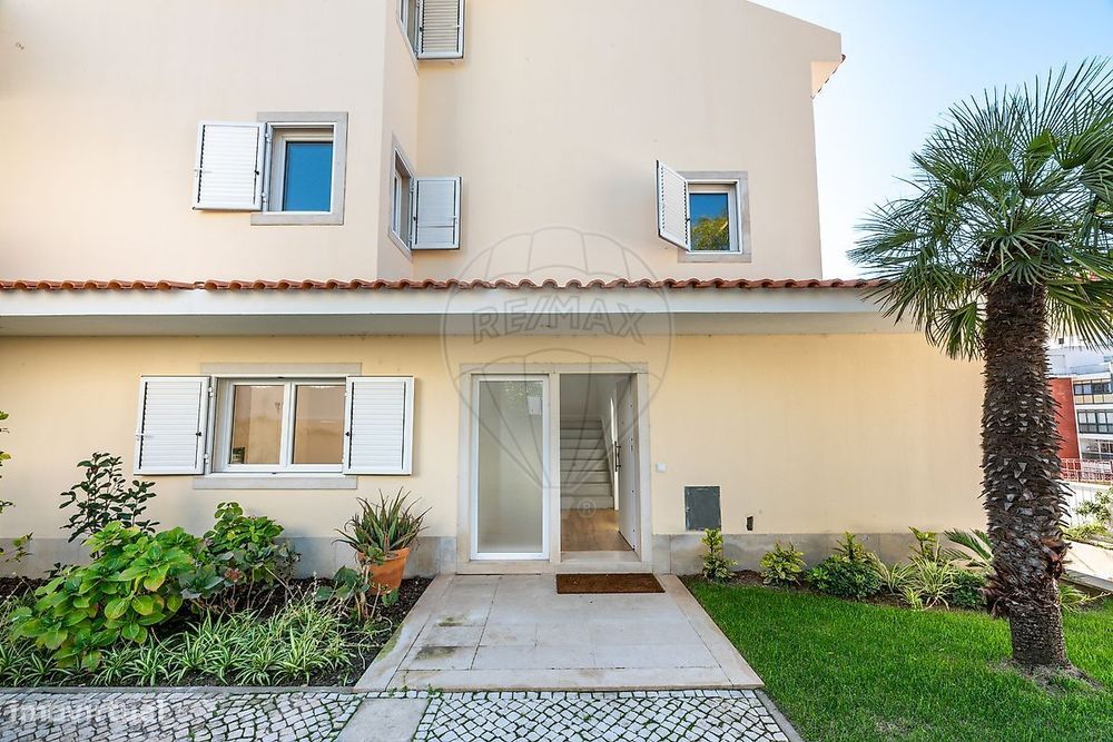 Moradia T4 para arrendamento