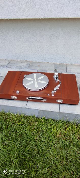 Gramofon Ricatech RTT99 Wooden Turntable