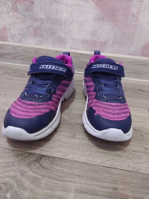 Кросівки дитячі для дівчинки Skechers