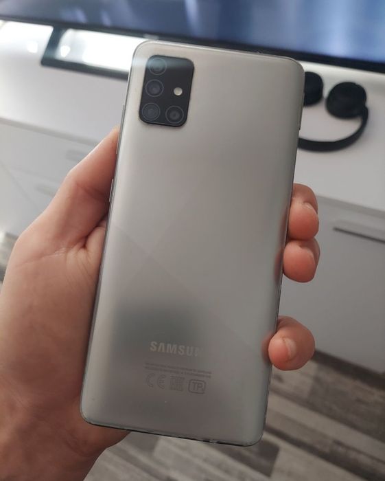 Продам телефон Samsung A51
